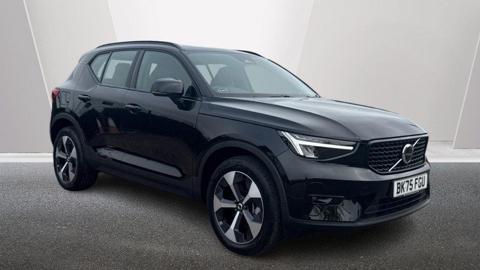 2025 Volvo XC40