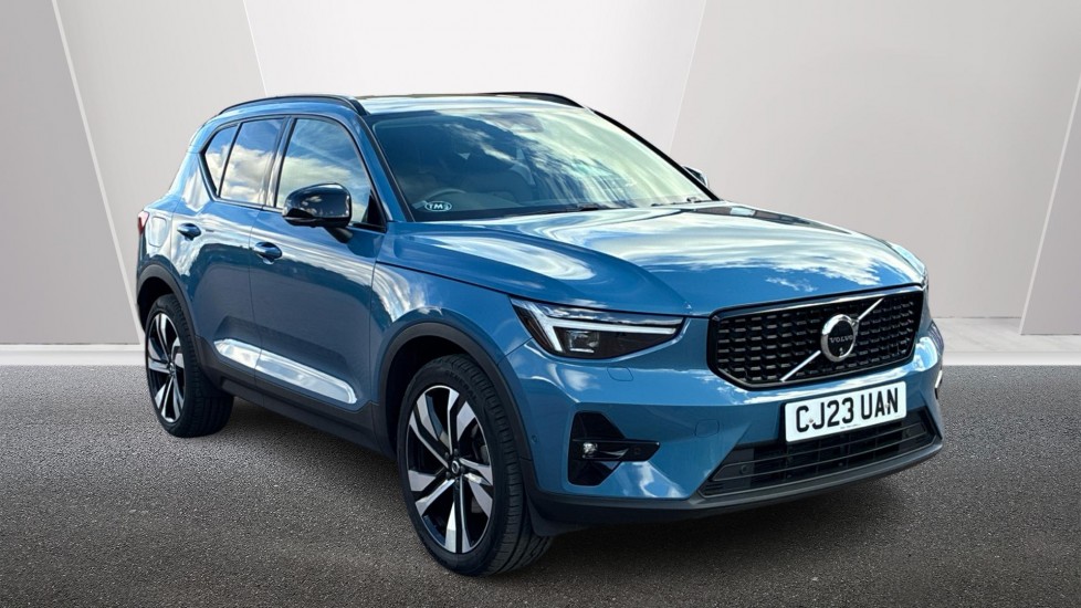 2023 Volvo XC40