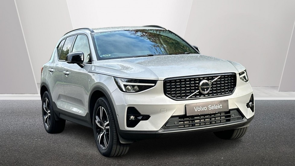 2023 Volvo XC40