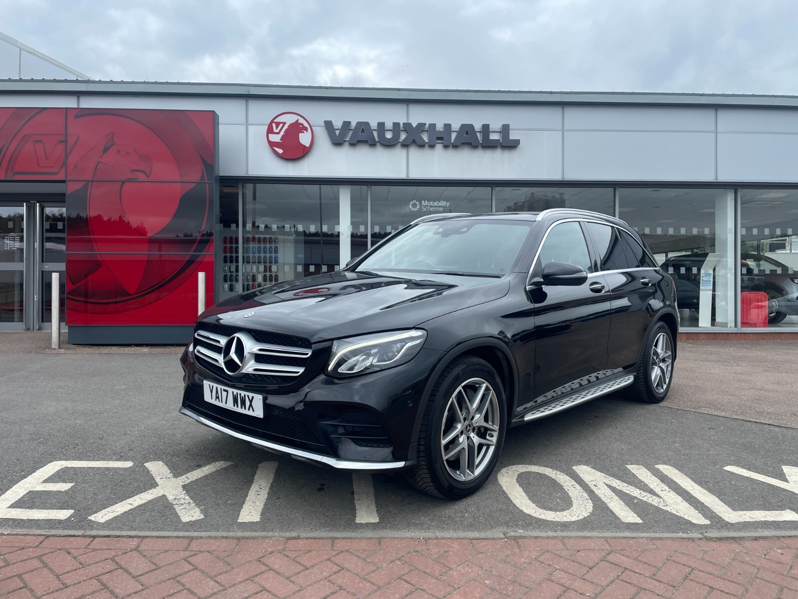 2017 Mercedes-Benz GLC
