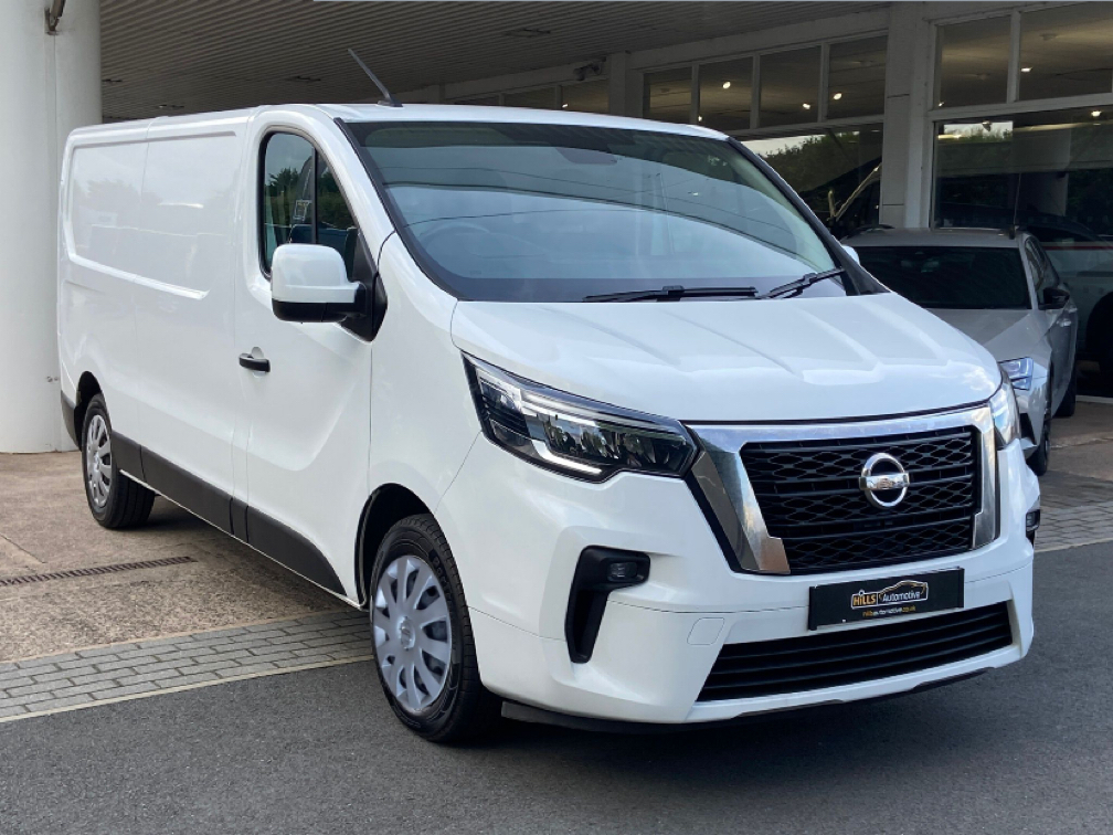 2022 NISSAN PRIMASTAR