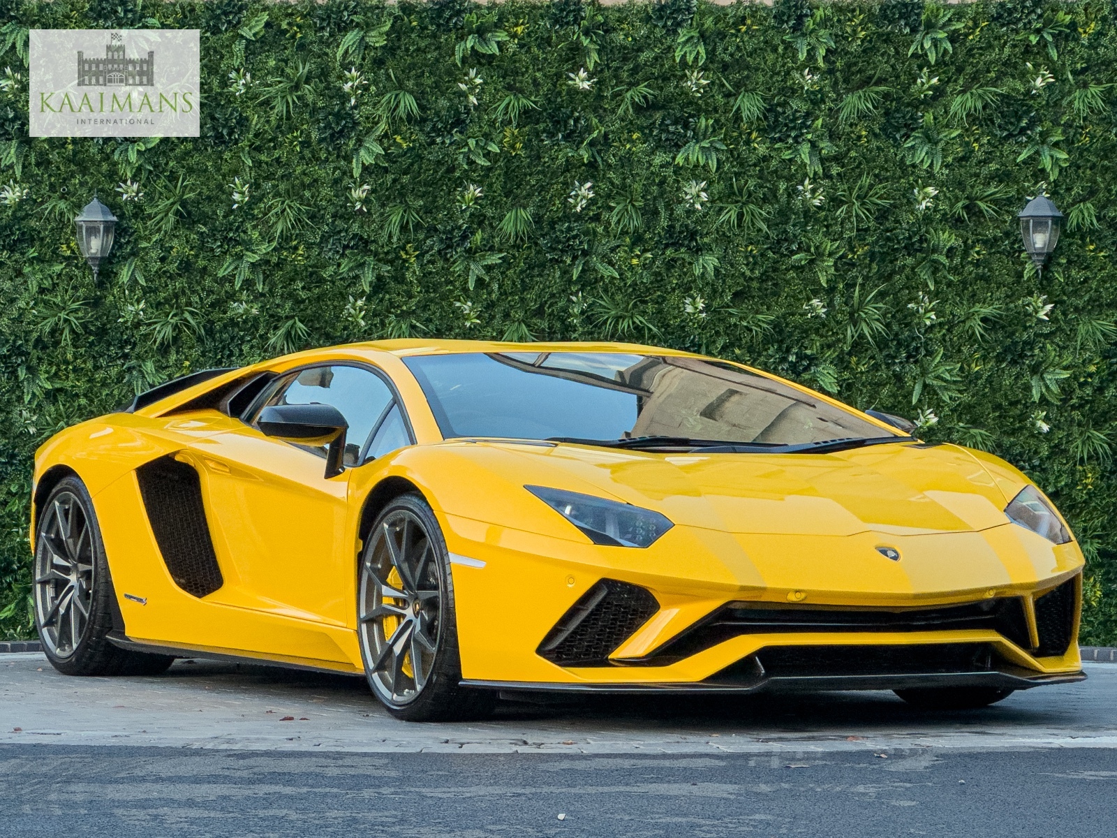 2017 Lamborghini Aventador S LP...