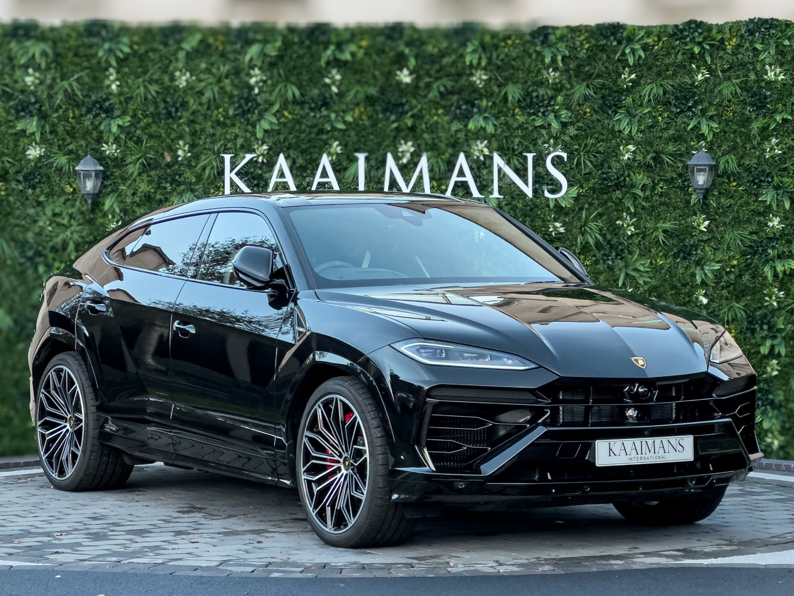2025 Lamborghini Urus SE