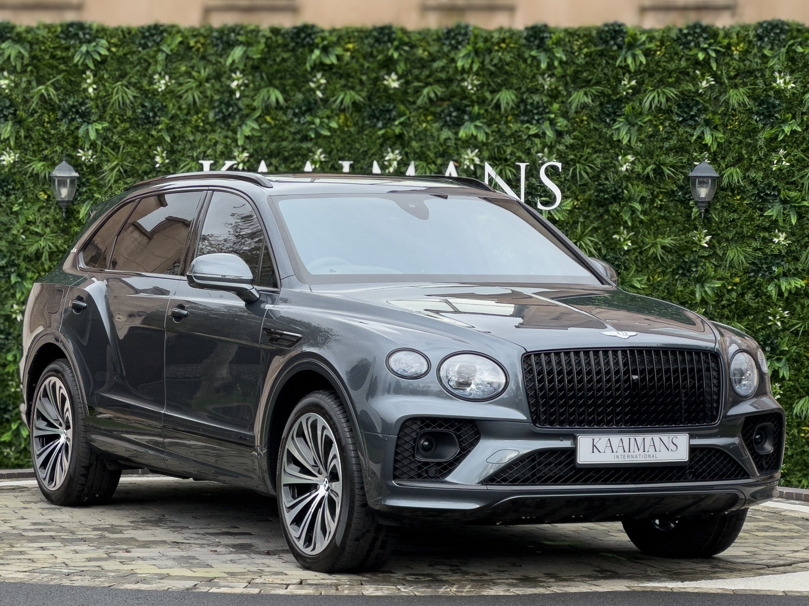 2023 Bentley Bentayga EWB Azu...
