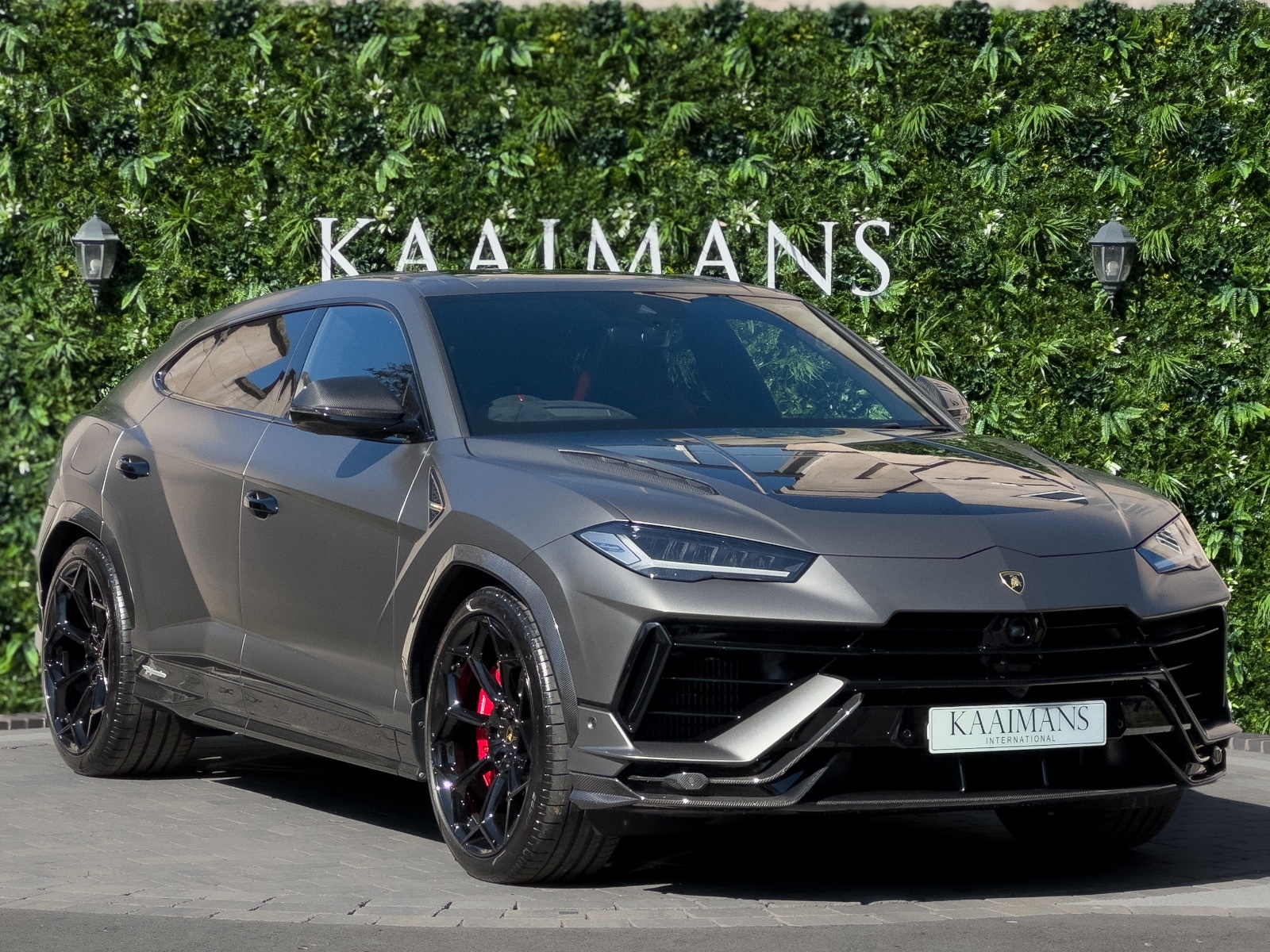 2024 Lamborghini Urus Performan...