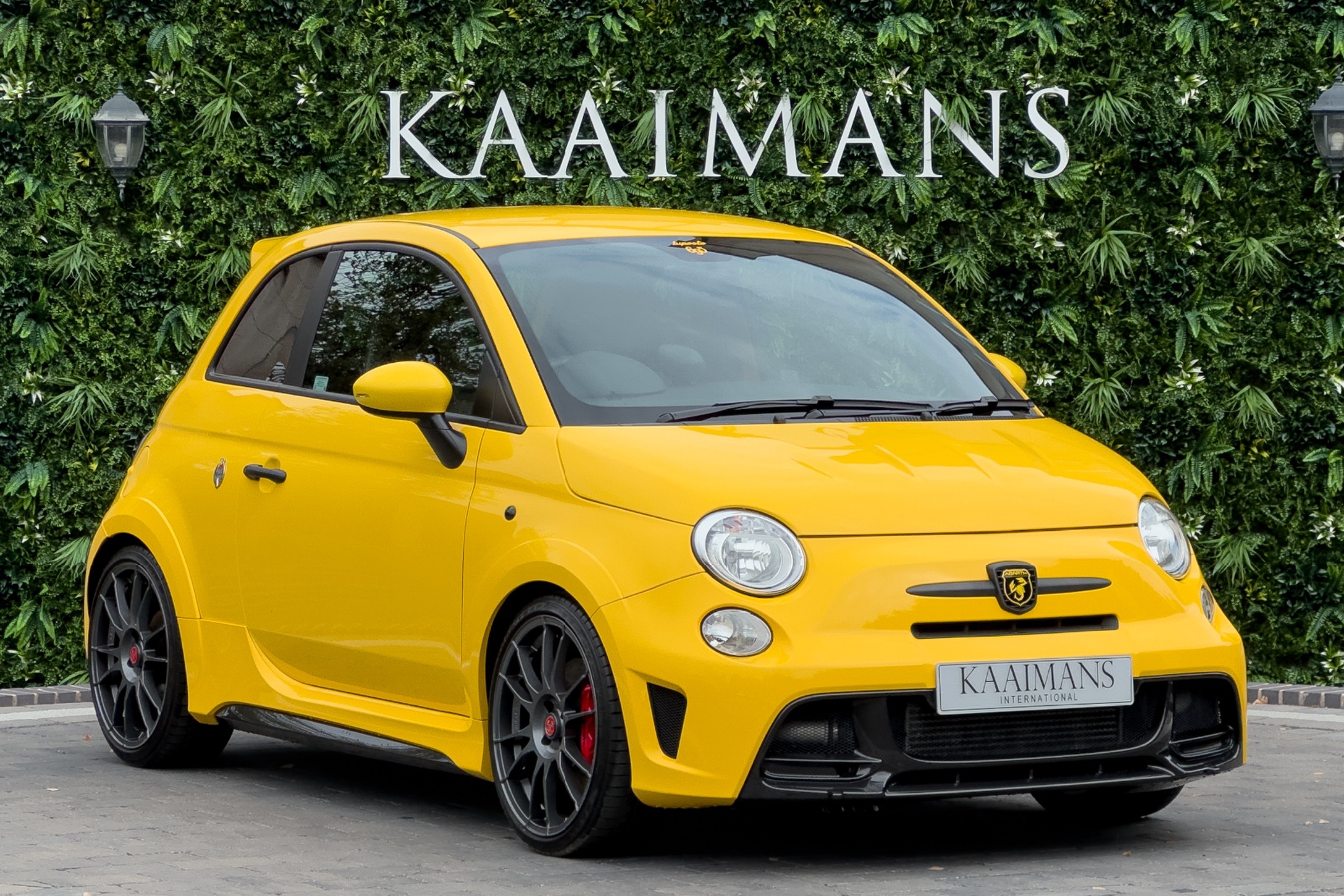 2016 Abarth 695 Biposto Record
