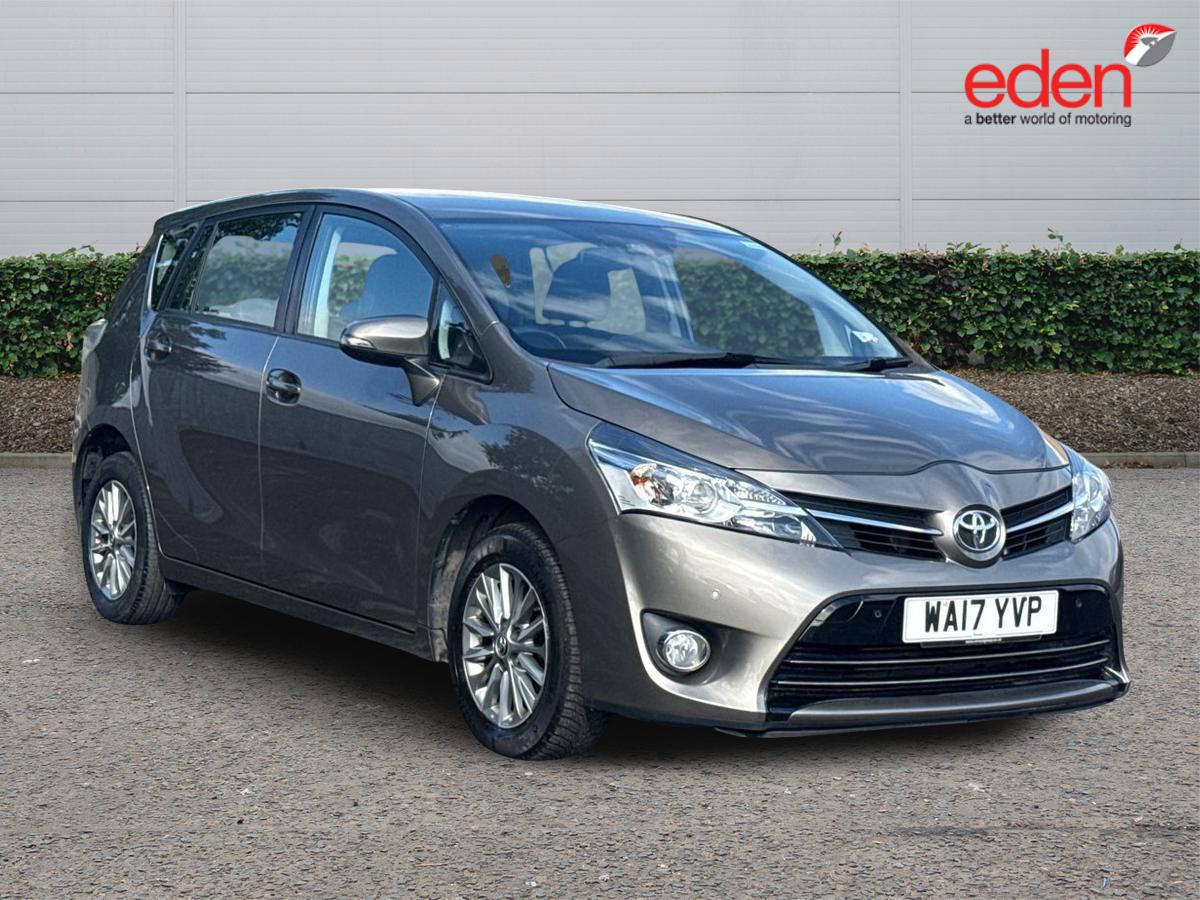 2017 TOYOTA VERSO