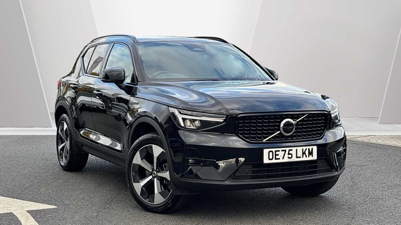 2025 Volvo XC40