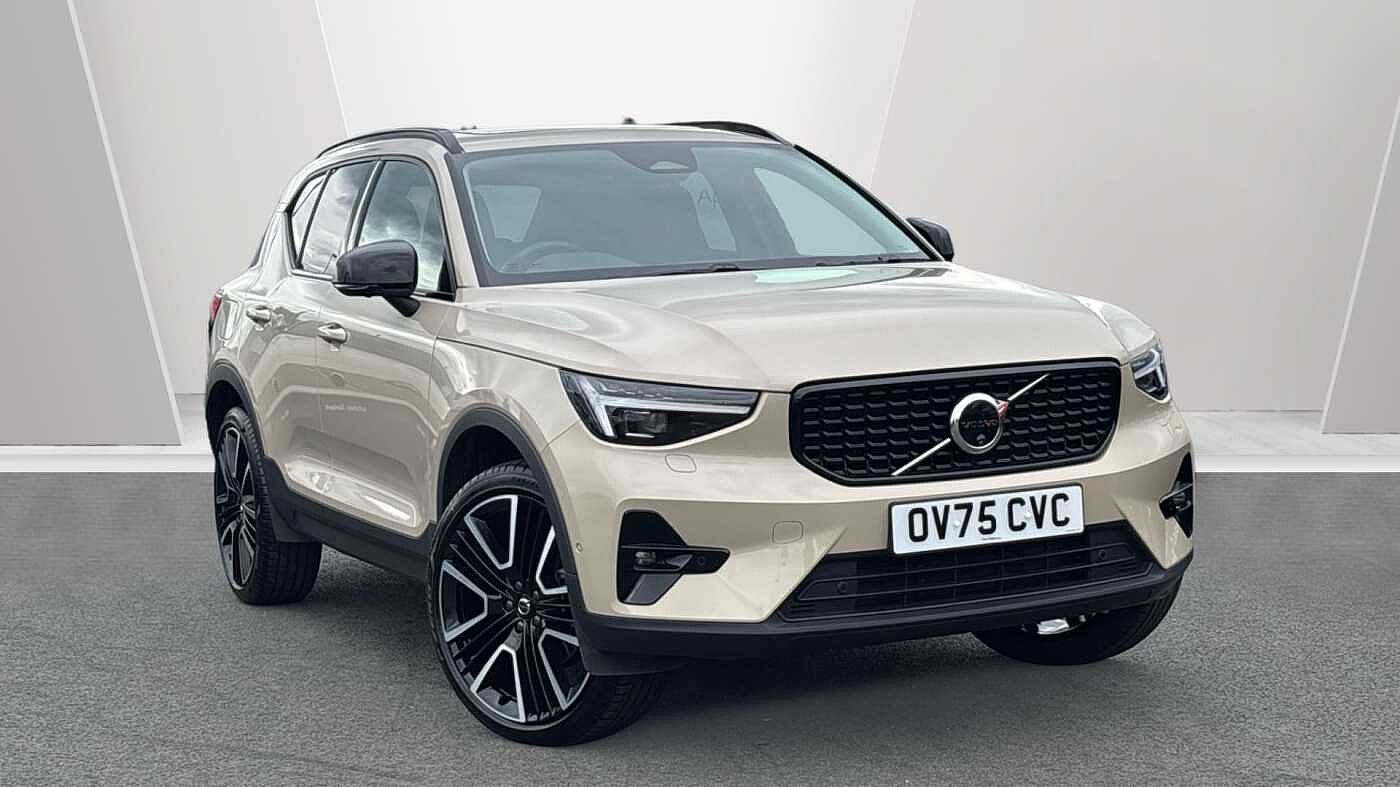 2025 Volvo XC40
