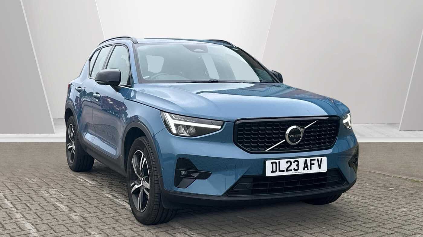 2023 Volvo XC40
