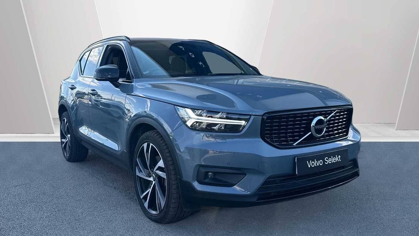 2022 Volvo XC40