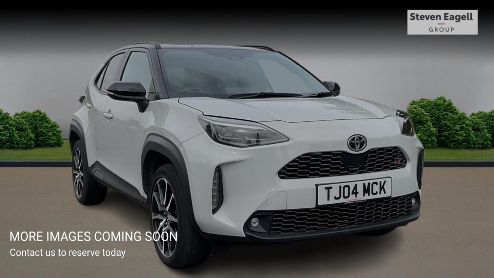 2024 TOYOTA YARIS CROSS