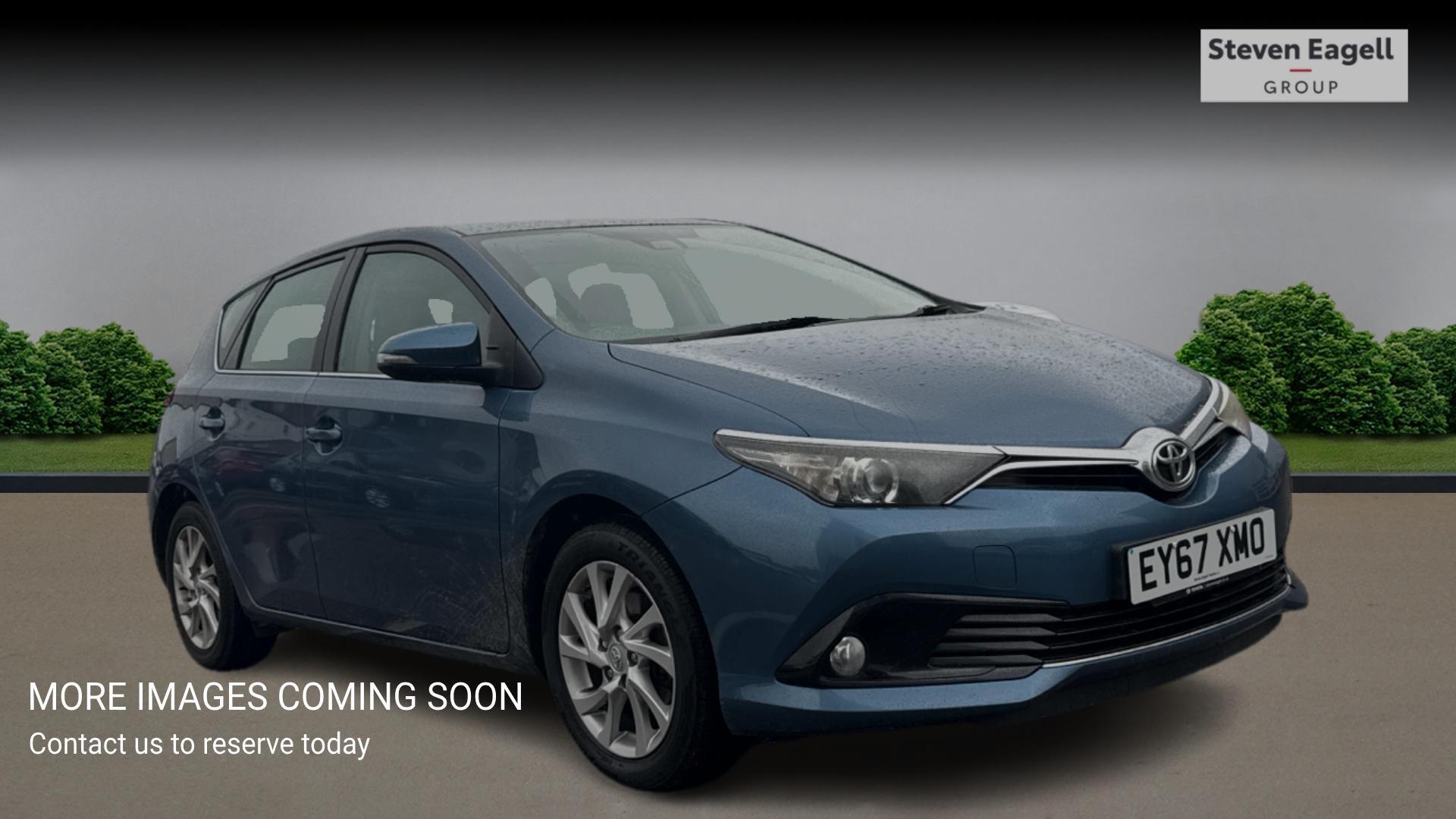 2017 TOYOTA AURIS