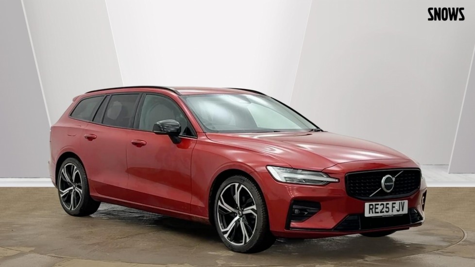 2025 VOLVO V60