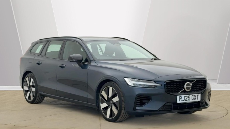 2025 VOLVO V60