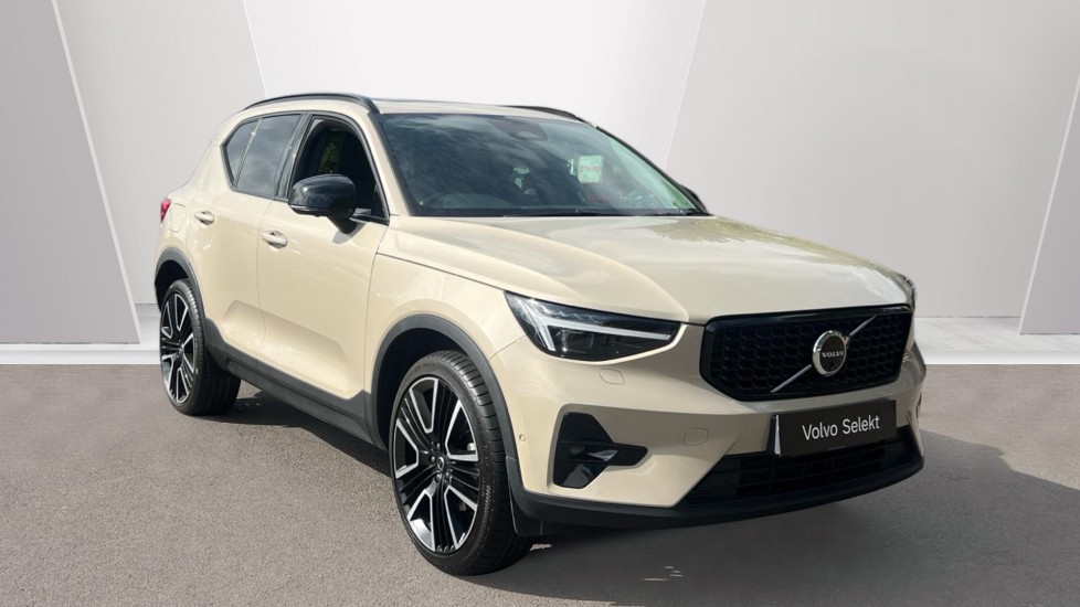 2025 Volvo XC40