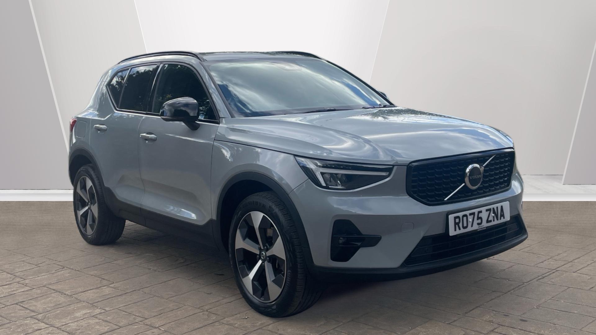 2025 Volvo XC40