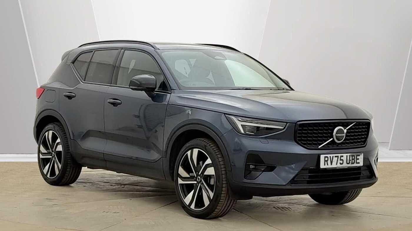 2025 Volvo XC40