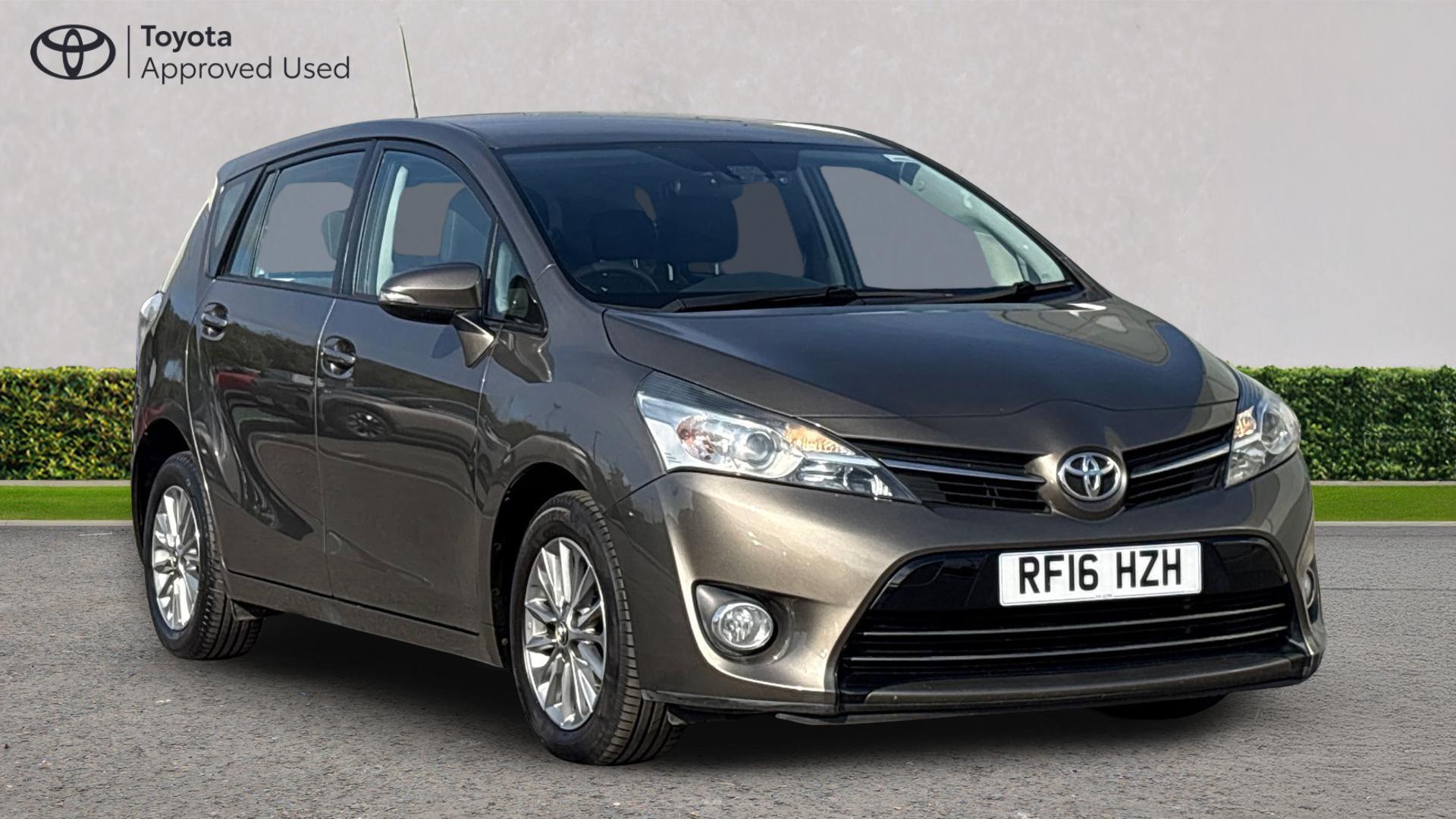2016 TOYOTA VERSO