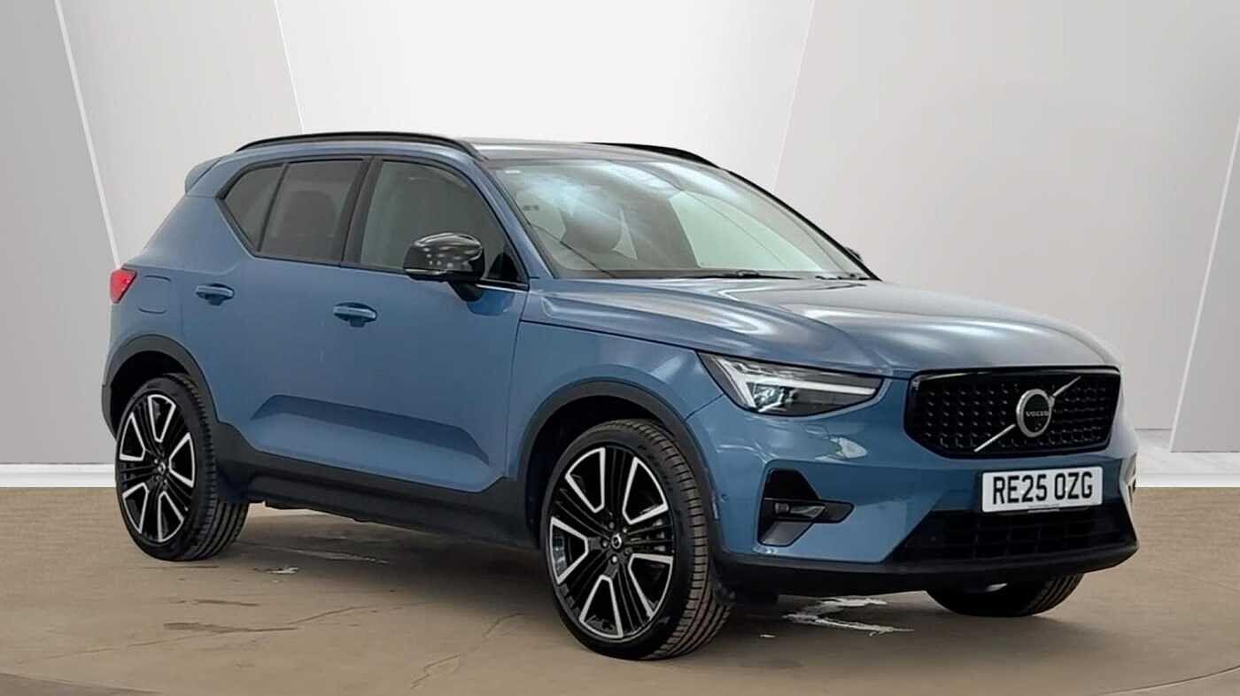 2025 Volvo XC40
