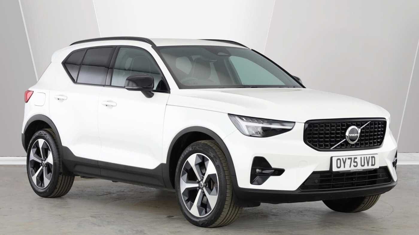 2025 Volvo XC40