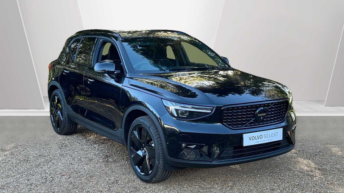 2025 Volvo XC40