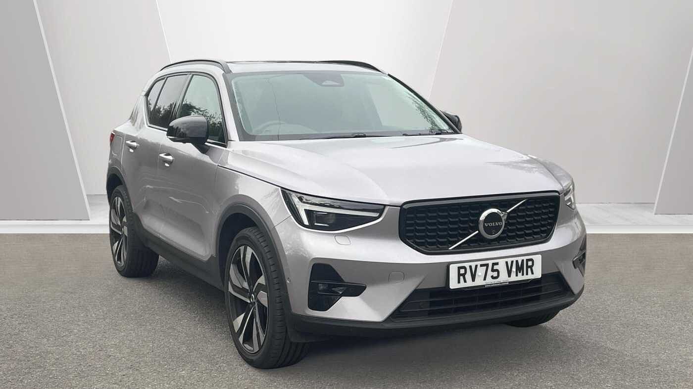 2025 Volvo XC40
