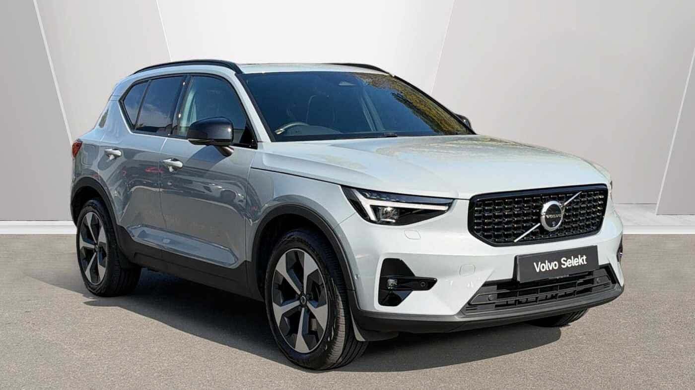 2023 Volvo XC40