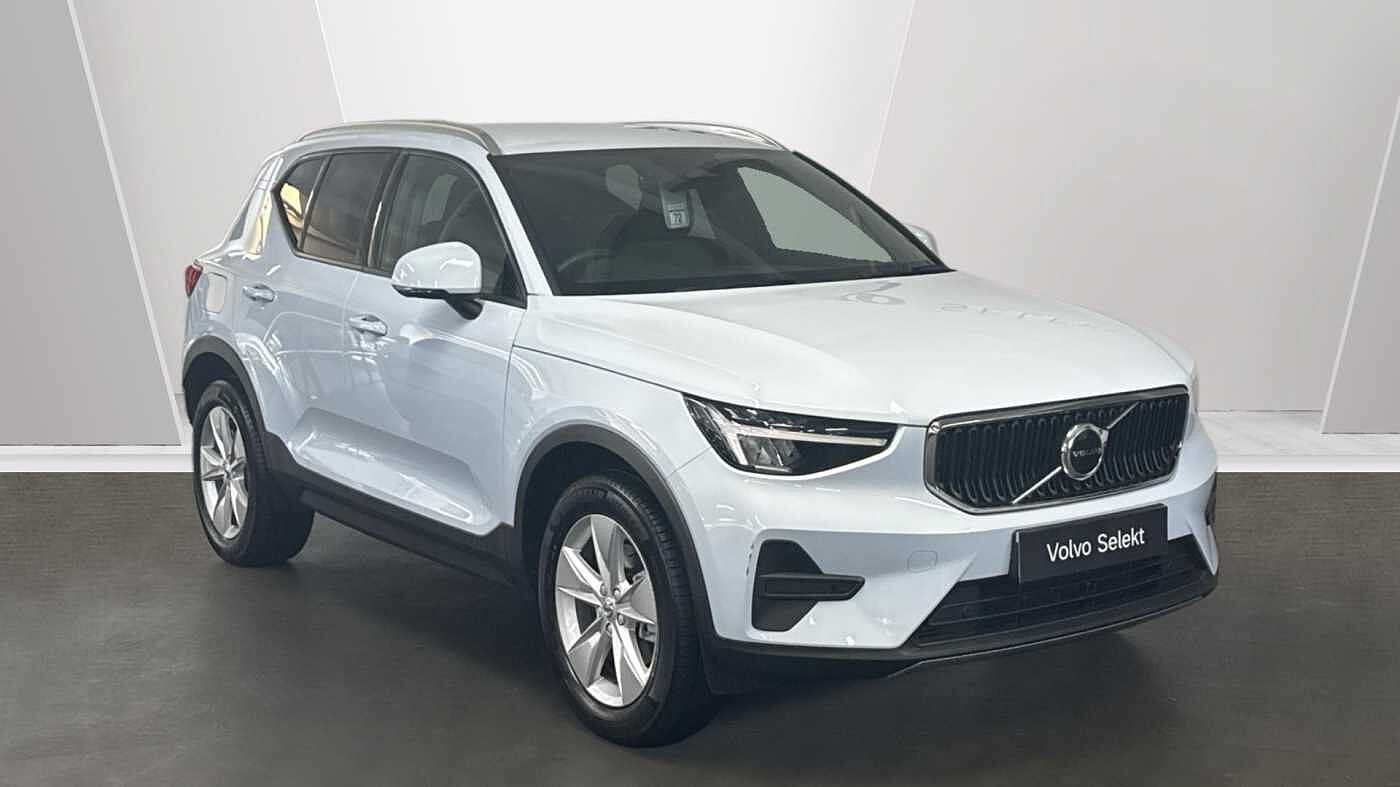 2025 Volvo XC40