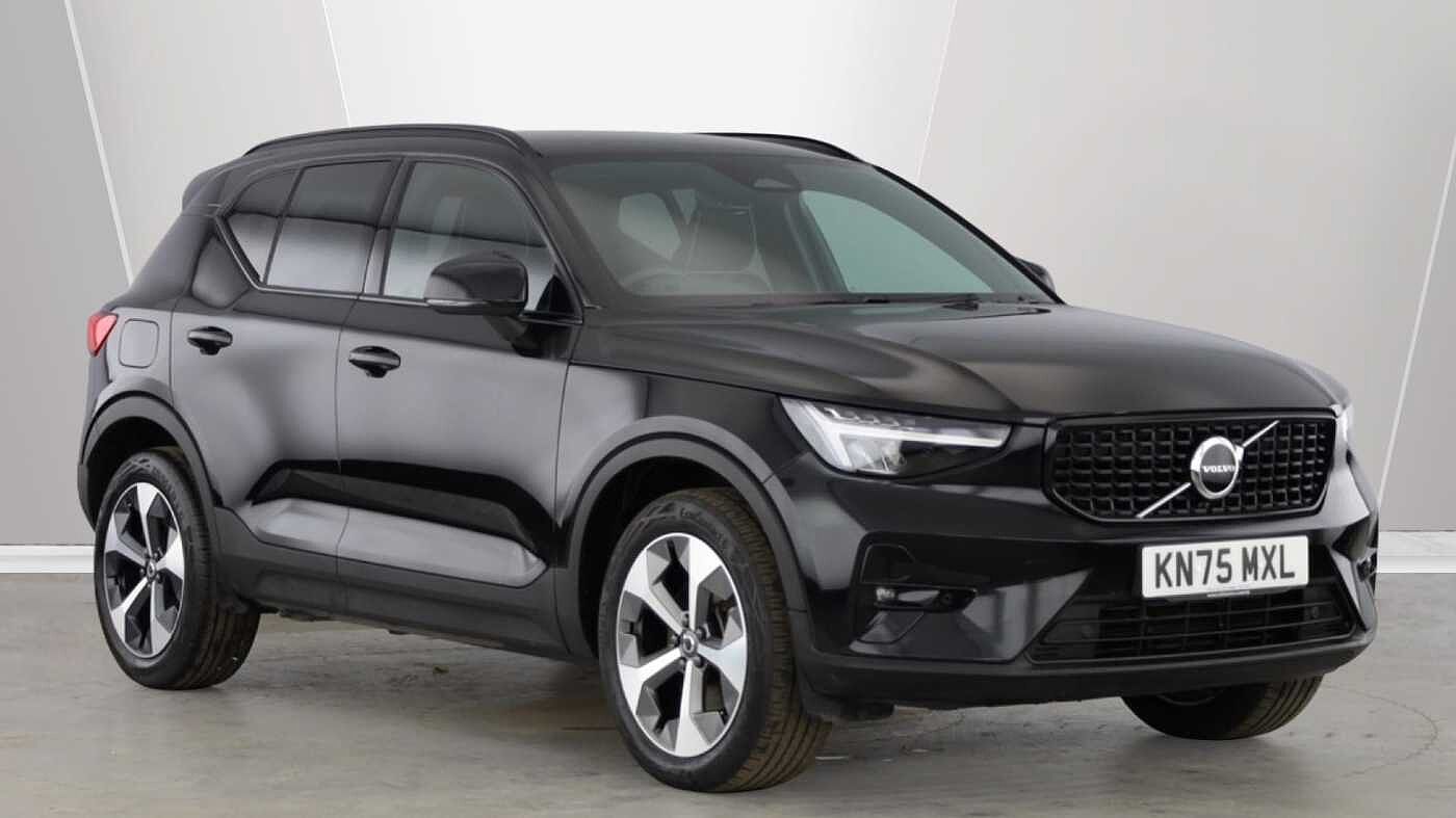 2025 Volvo XC40