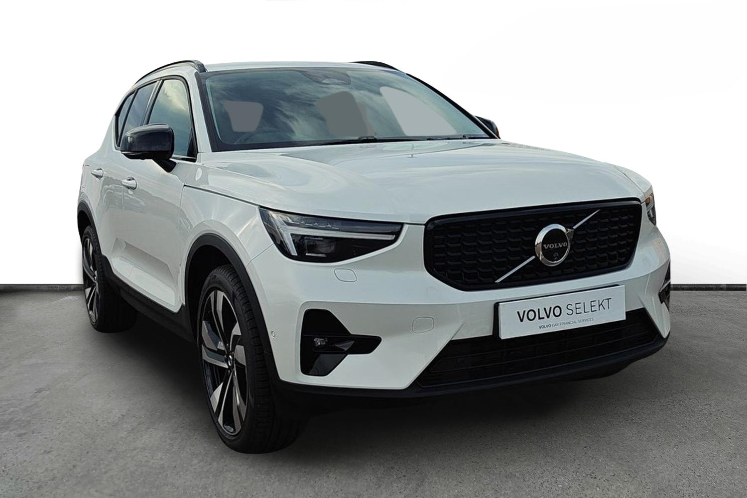 2025 Volvo XC40