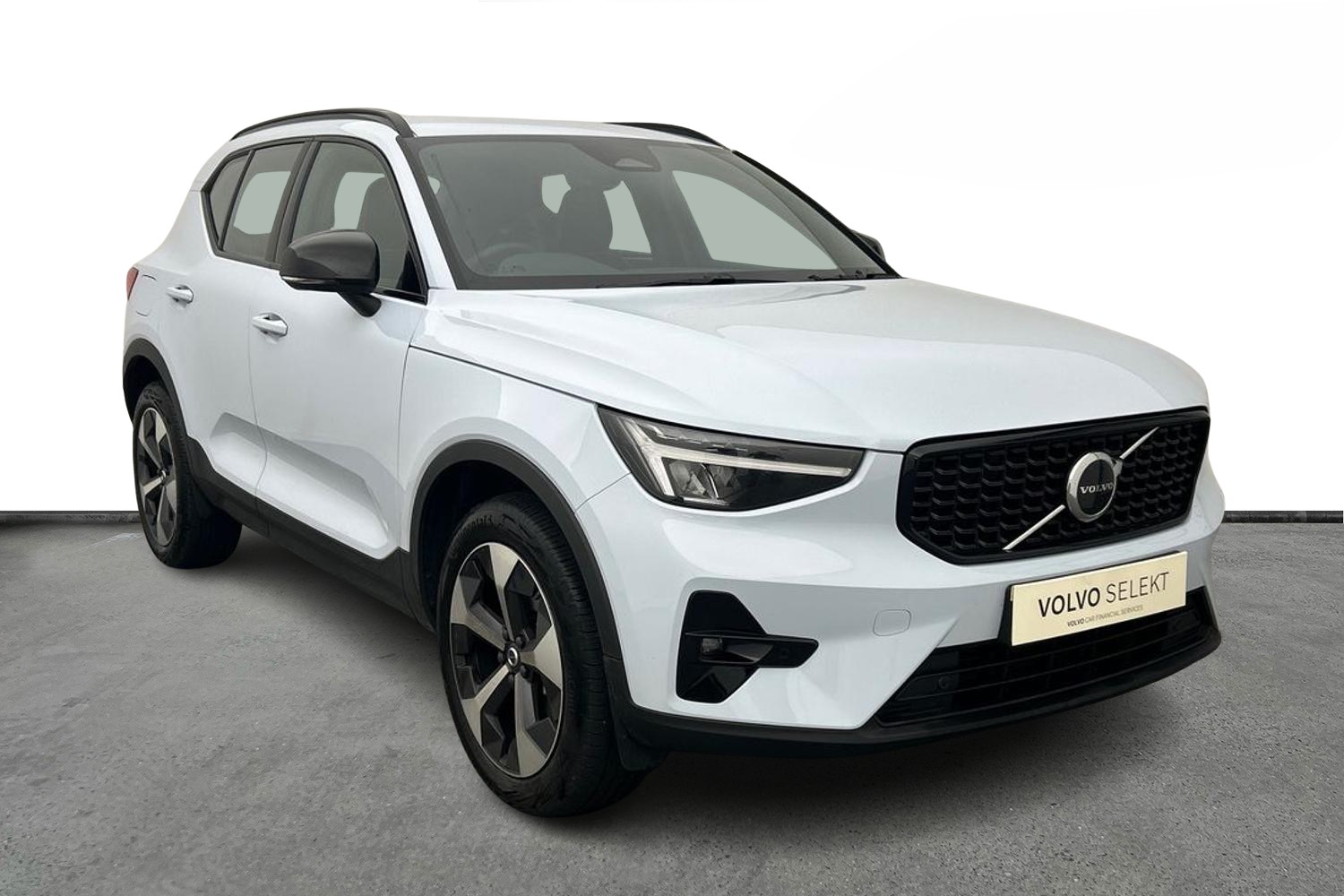 2025 Volvo XC40