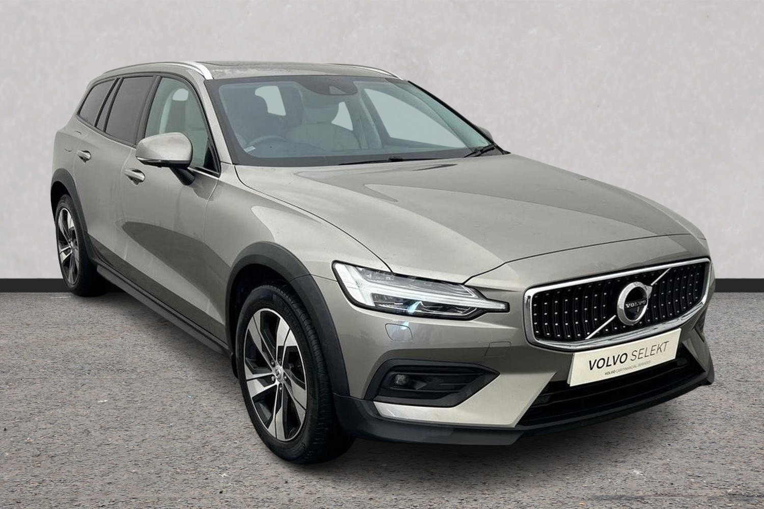 2019 VOLVO V60