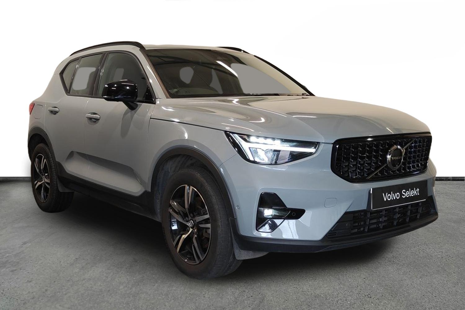 2023 Volvo XC40