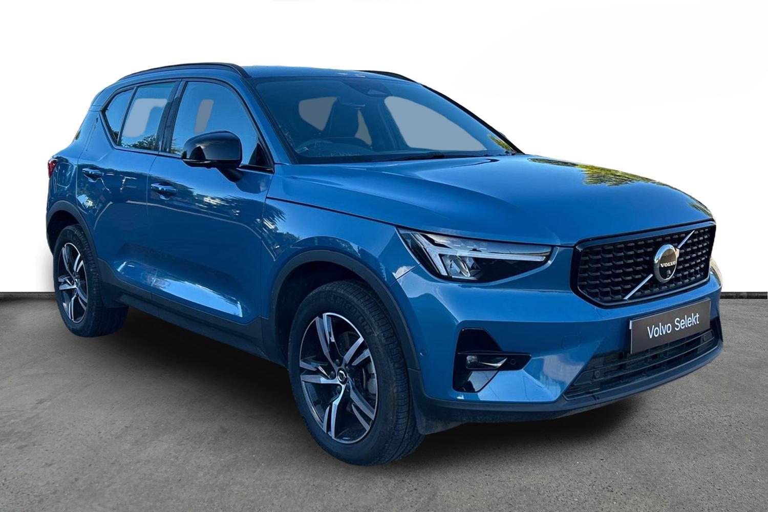 2023 Volvo XC40