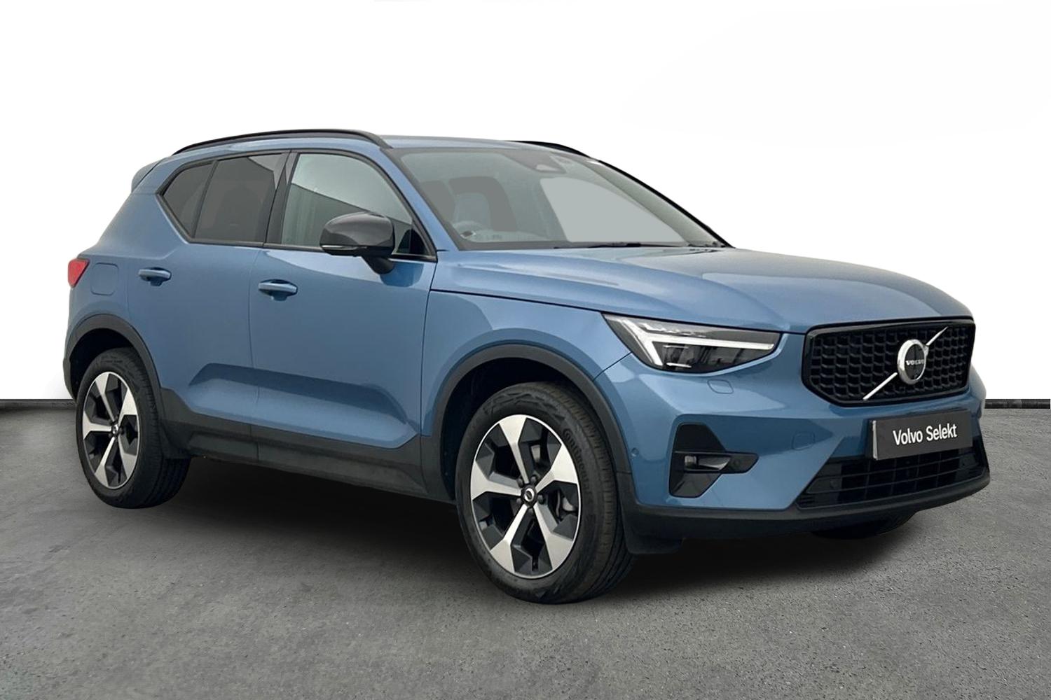 2023 Volvo XC40