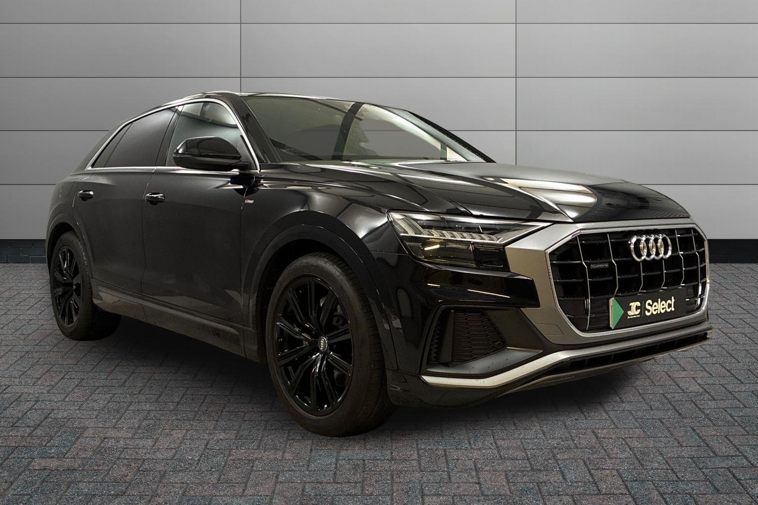 2020 AUDI Q8