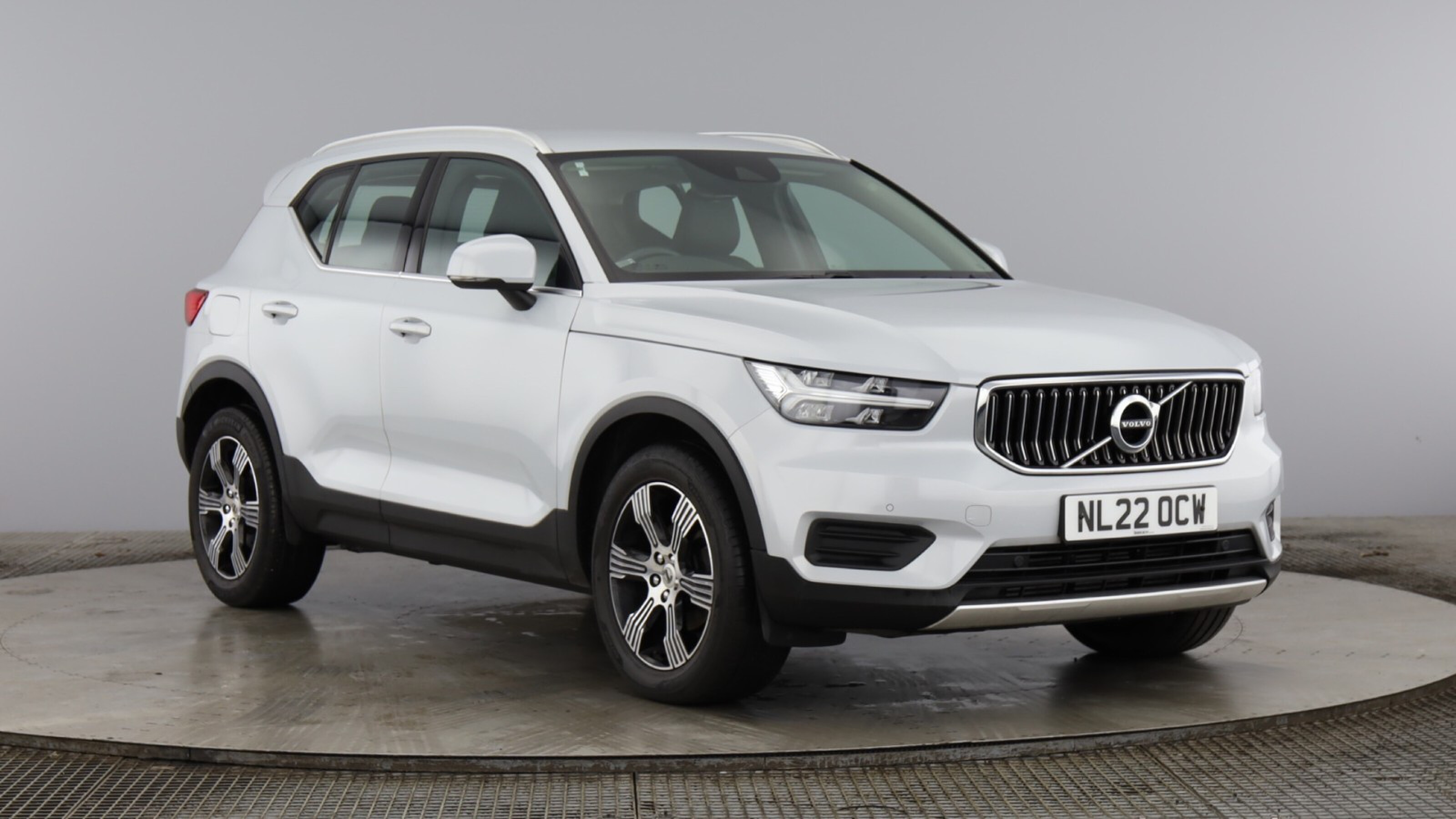 2022 Volvo XC40