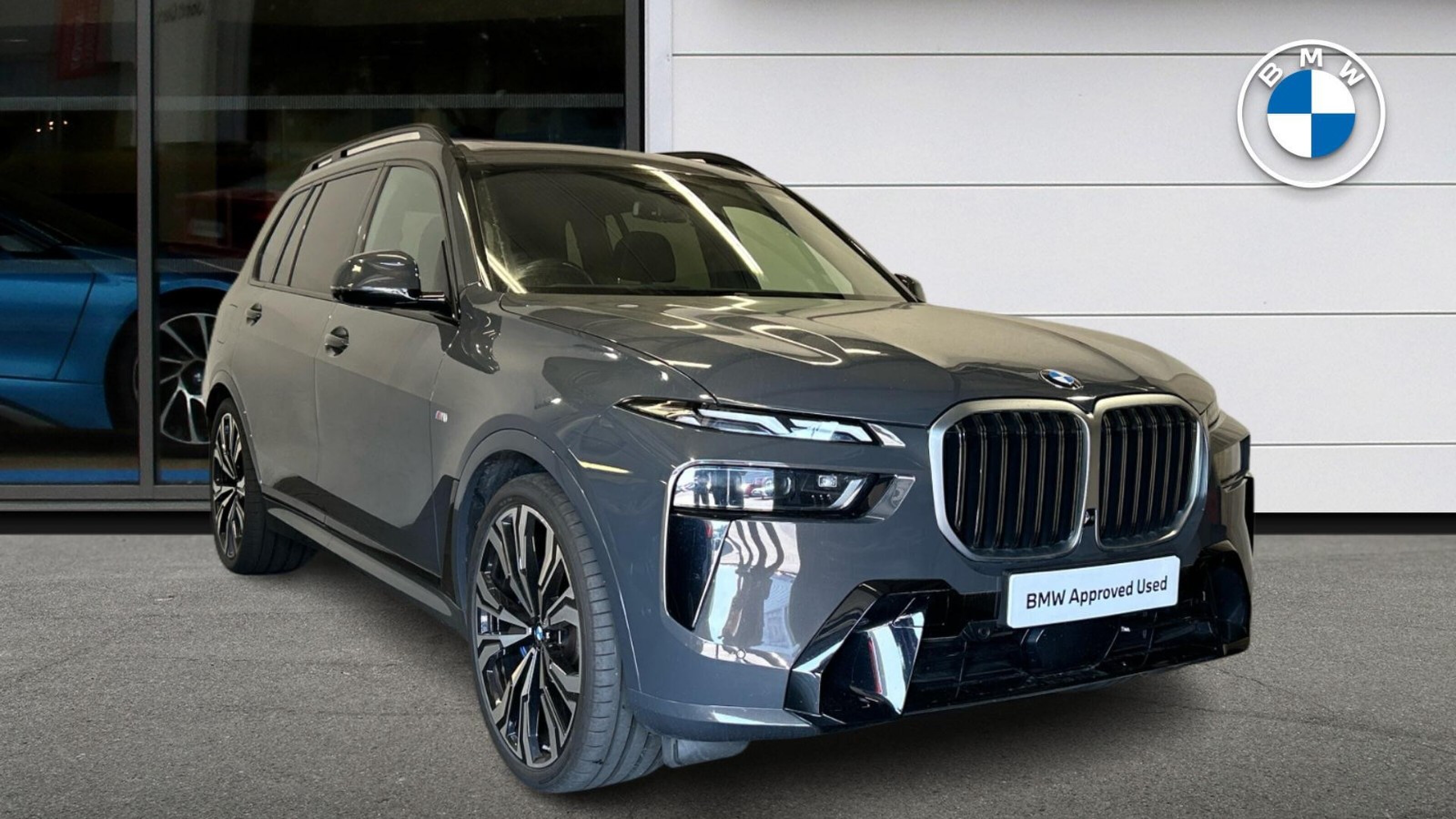 2023 BMW X7