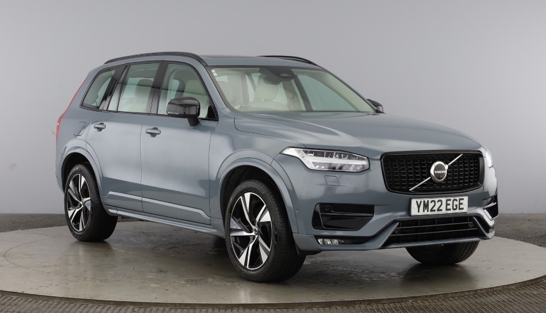 2022 Volvo XC90