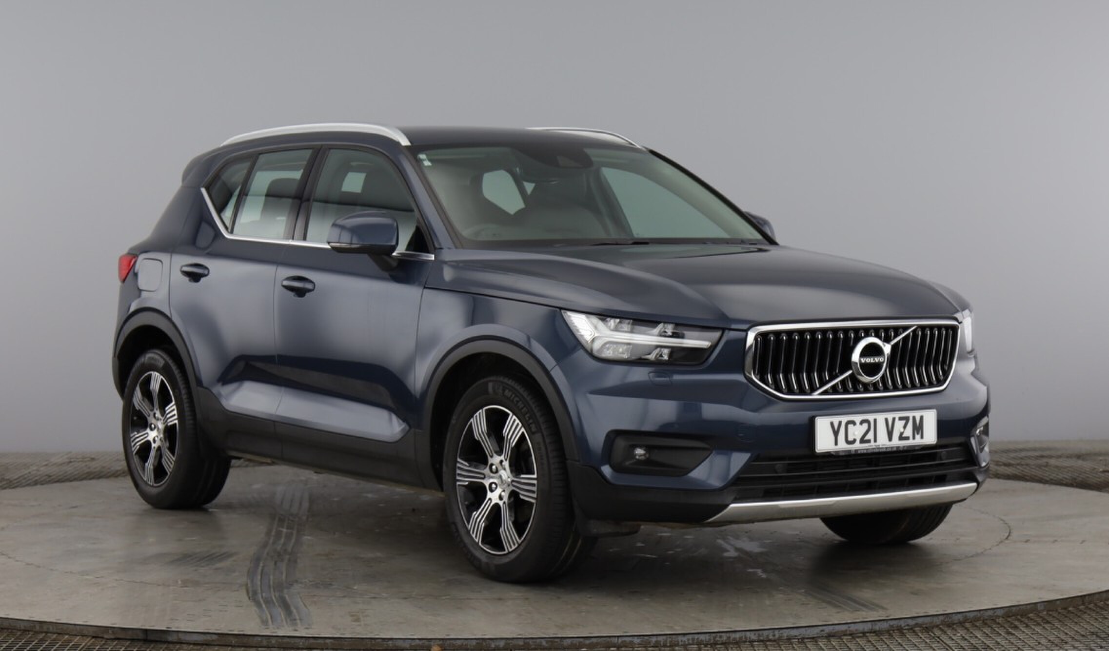 2021 Volvo XC40