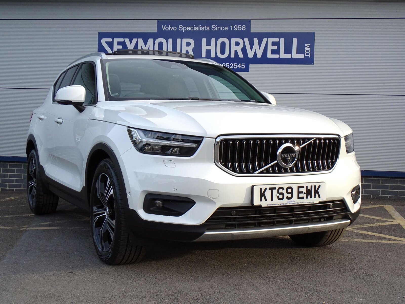 2020 Volvo XC40