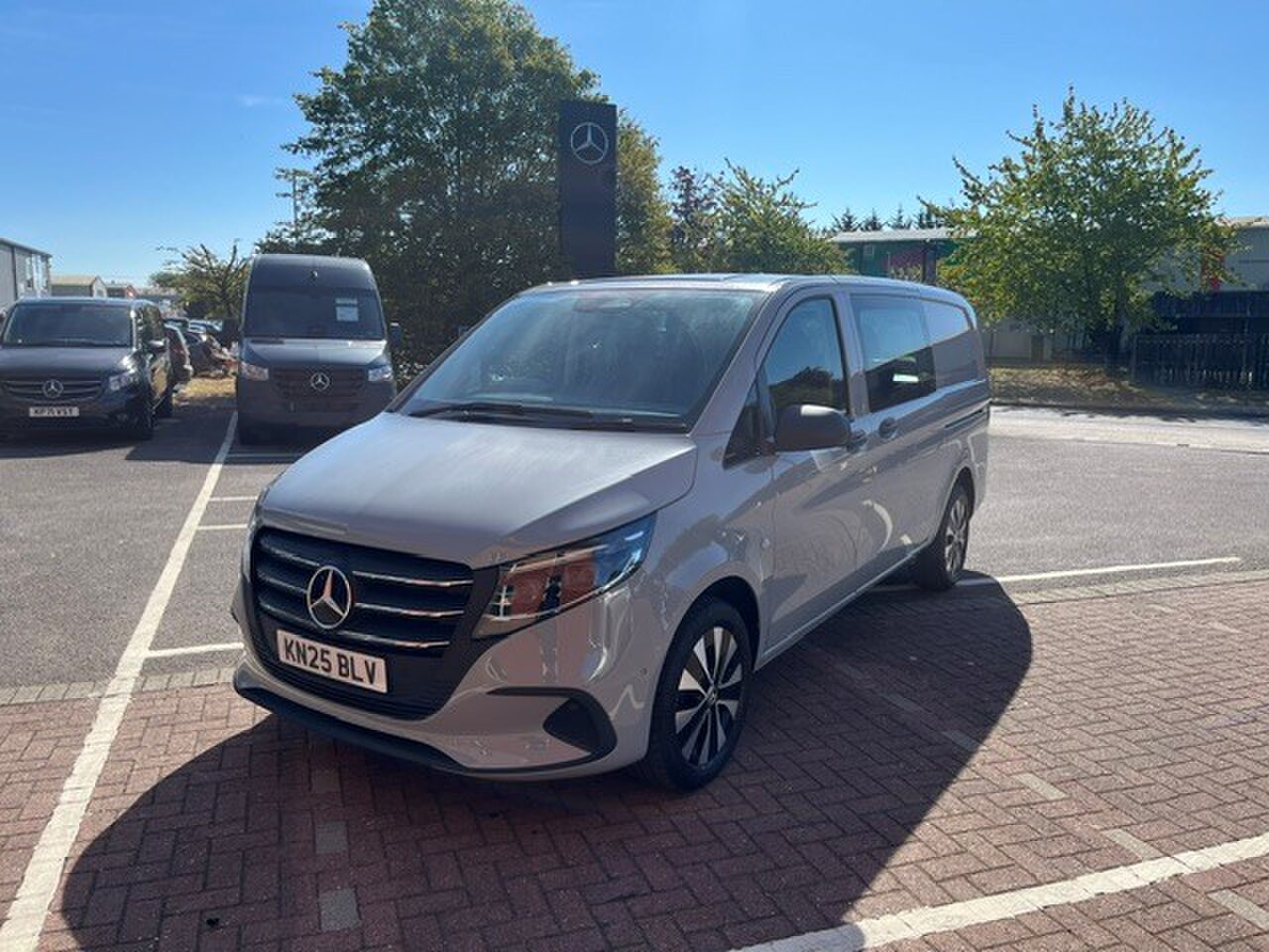 2025 MERCEDES-BENZ VITO