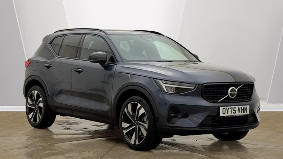2025 Volvo XC40