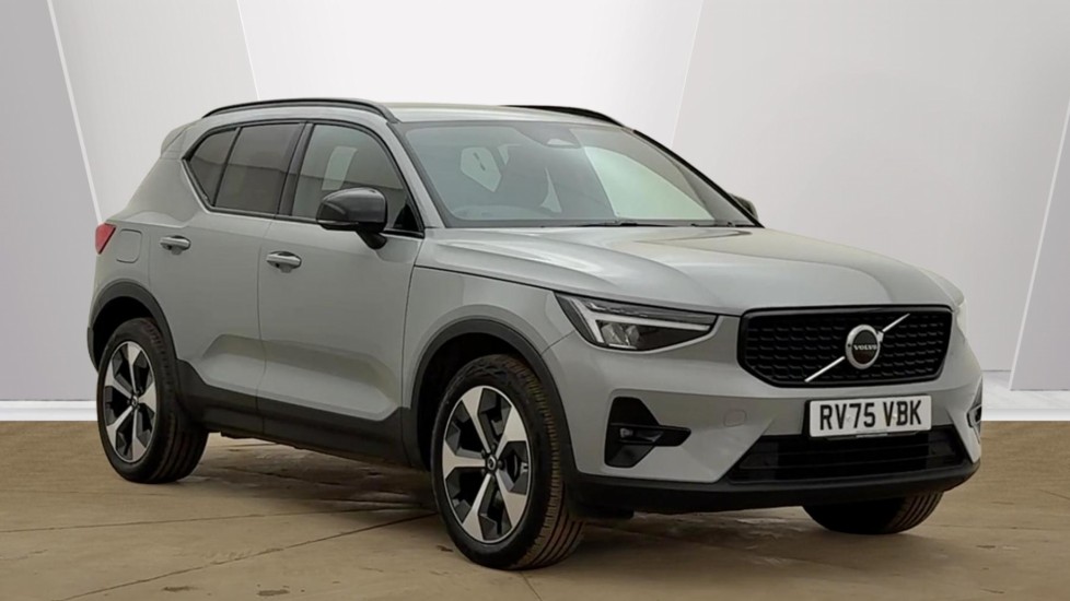 2025 Volvo XC40