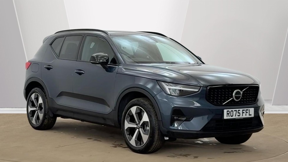 2025 Volvo XC40