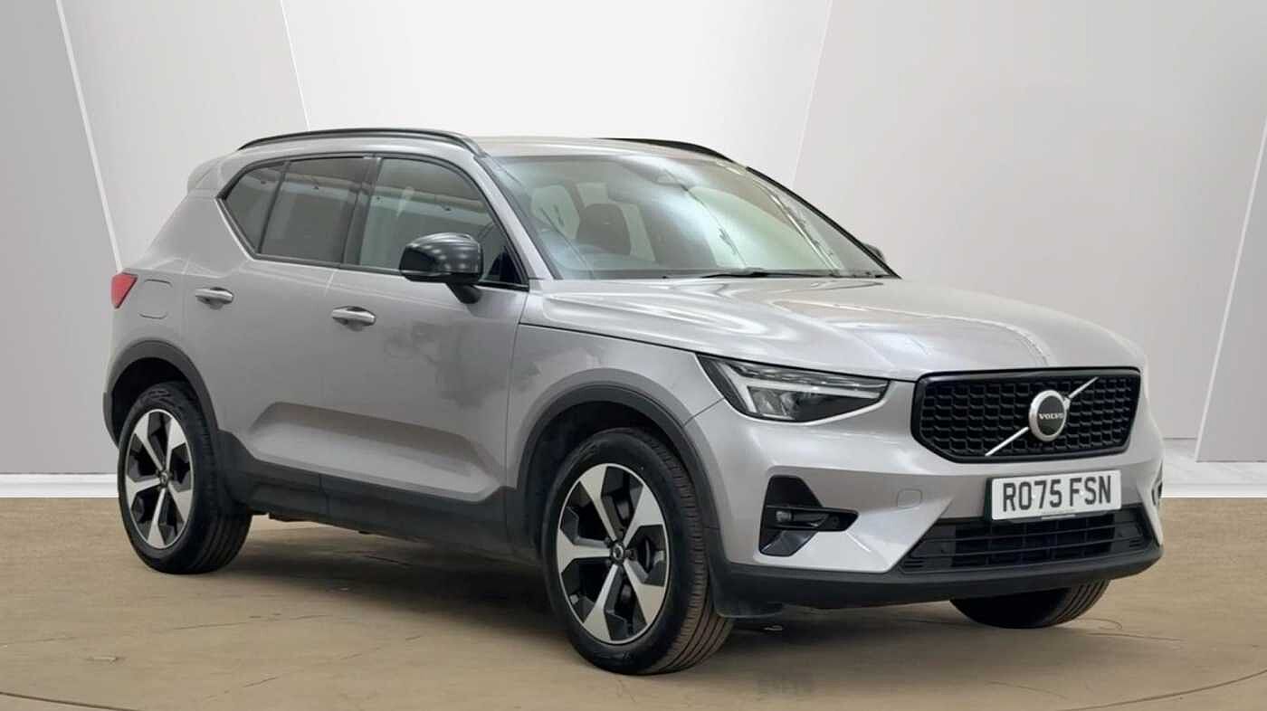 2025 Volvo XC40
