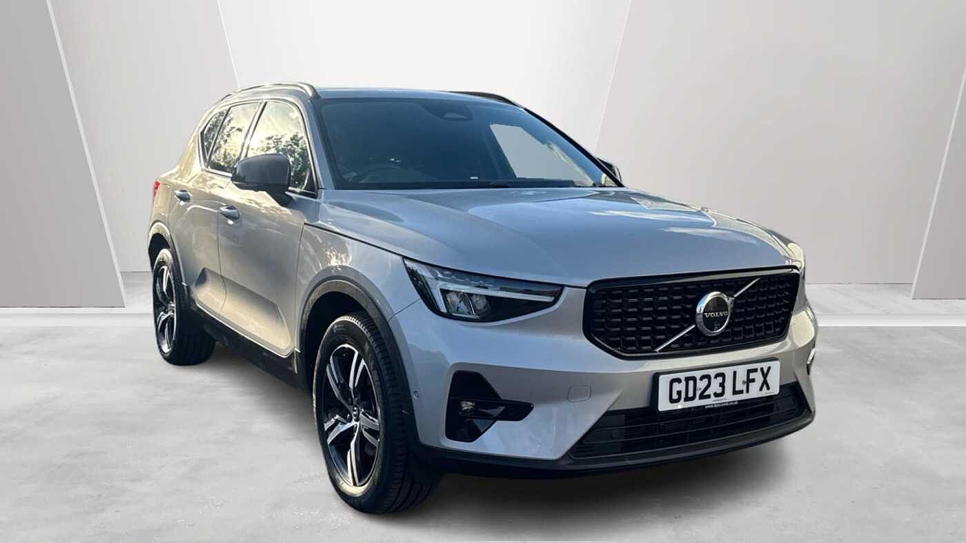 2023 Volvo XC40