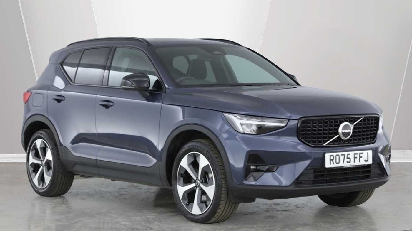 2025 Volvo XC40