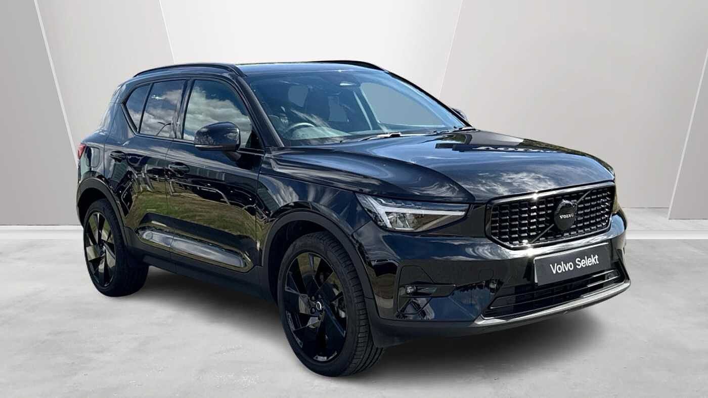 2025 Volvo XC40